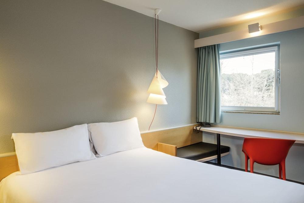 Отель Ibis Montelimar Nord Saulce-sur-Rhone Экстерьер фото